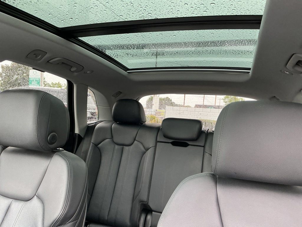 Used 2019 Audi Q5 Prestige AWD/4WD image 12