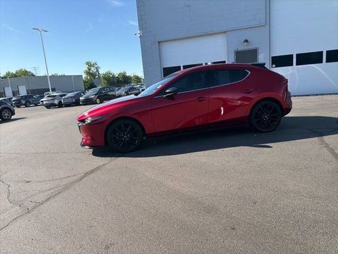 Used 2023 MAZDA MAZDA3 Hatchback w/Premium Plus Pkg AWD/4WD image 17