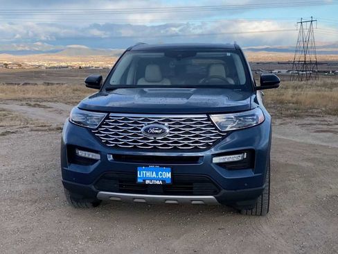 Used 2020 Ford Explorer Platinum w/ Premium Technology Package image 3