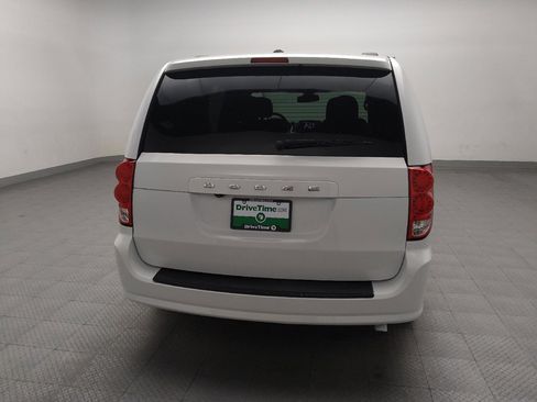 Used 2020 Dodge Grand Caravan SE image 7