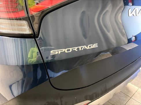 Used 2024 Kia Sportage EX w/ EX Premium Package image 29
