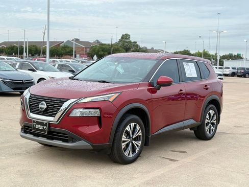 Used 2022 Nissan Rogue SV FWD image 4