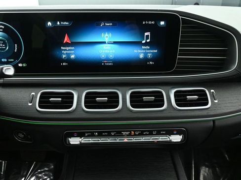 Used 2022 Mercedes-Benz GLS 450 4MATIC image 33