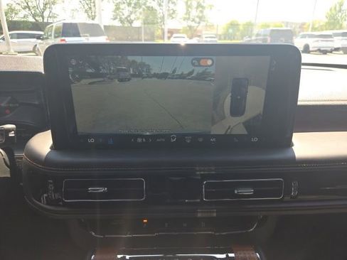 Used 2025 Lincoln Aviator Black Label AWD/4WD image 39