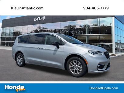 Used 2024 Chrysler Pacifica Touring-L