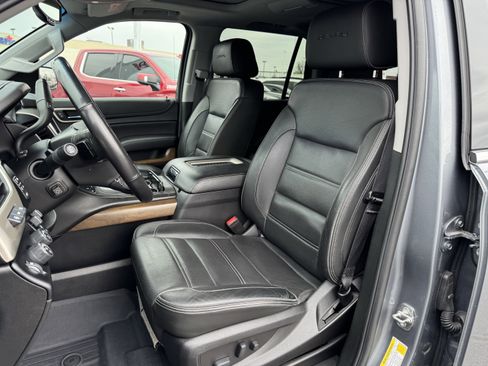 Used 2019 GMC Yukon Denali w/ Denali Ultimate Package image 24