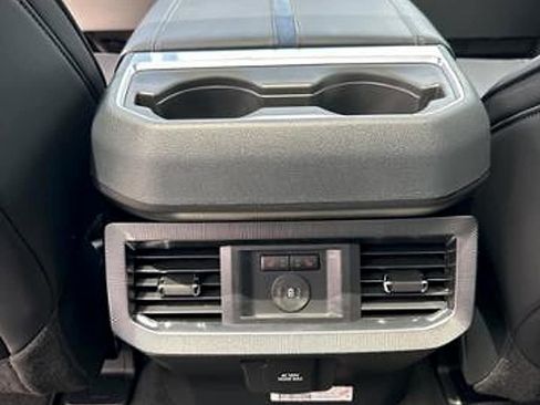 New 2025 Ford F250 Platinum image 35