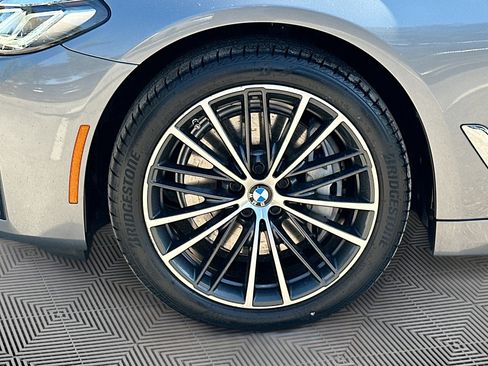 Certified 2023 BMW 540i w/ Premium Package image 38