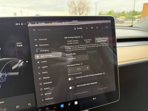 Used 2021 Tesla Model Y Long Range AWD/4WD image 36