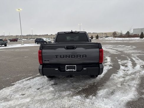 Used 2024 Toyota Tundra Limited image 6