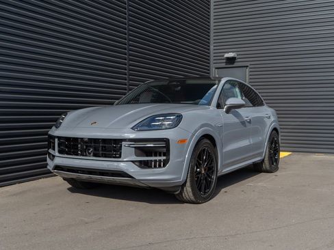 New 2026 Porsche Cayenne S AWD/4WD image 1
