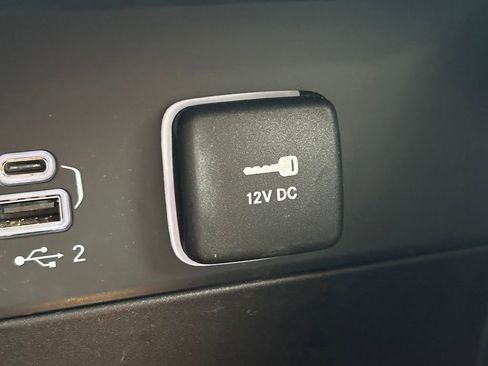 Used 2025 Jeep Grand Cherokee L Limited image 34