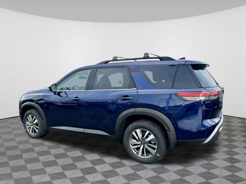 New 2026 Nissan Pathfinder SL image 9