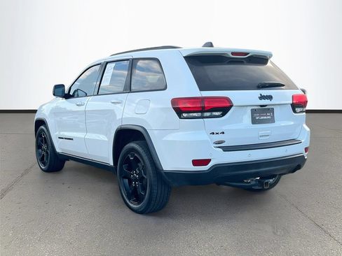 Used 2019 Jeep Grand Cherokee Laredo AWD/4WD image 5