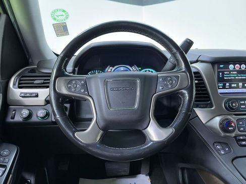 Used 2018 GMC Yukon Denali image 19