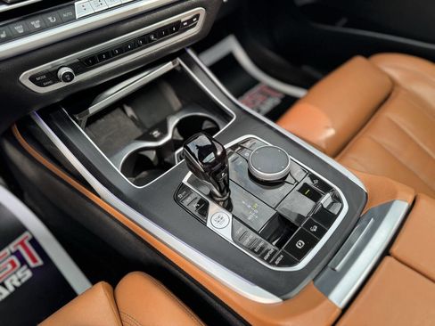 Used 2022 BMW X7 xDrive40i w/ M Sport Package AWD/4WD image 33