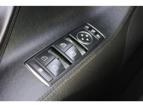 Used 2012 Tesla Model S Signature Performance image 20