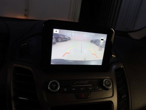 Used 2020 Ford Transit Connect XL image 29