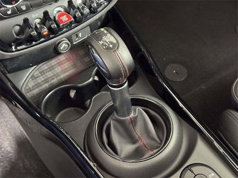 Used 2019 MINI Cooper Clubman S w/ Premium Package image 30