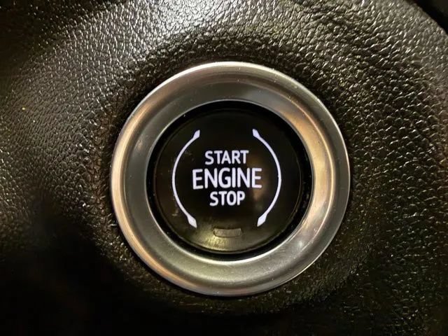 Used 2020 GMC Sierra 1500 AT4 w/ Technology Package AWD/4WD image 17