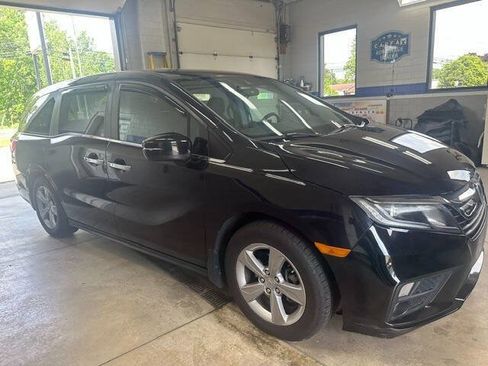 Used 2018 Honda Odyssey EX image 1
