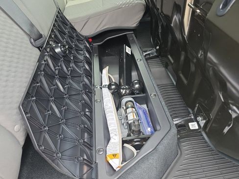 Used 2023 Toyota Tacoma SR5 w/ Technology Package image 32