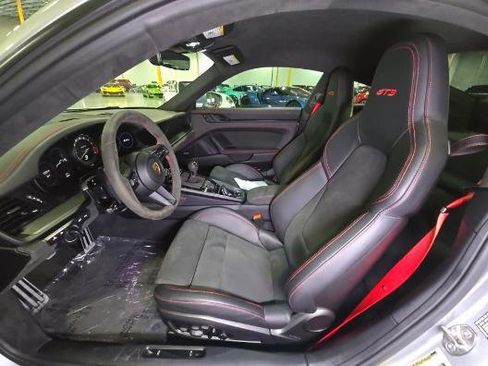 Used 2023 Porsche 911 GT3 RWD image 3
