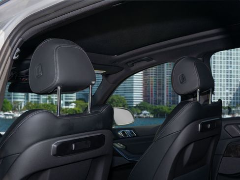 Used 2026 BMW X5 sDrive40i image 18