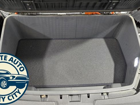 Used 2022 Audi e-tron Premium w/ Convenience Plus Package image 42