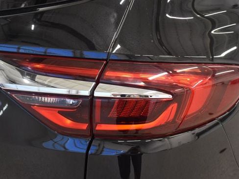 Used 2020 Buick Enclave Avenir w/ Avenir Technology Package AWD/4WD image 12