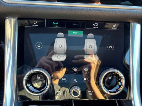 Used 2019 Land Rover Range Rover Sport HSE AWD/4WD image 35