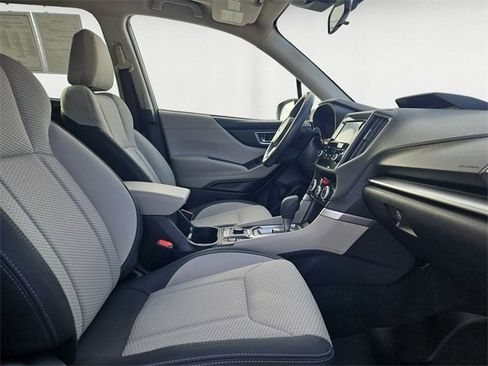 Used 2023 Subaru Forester Premium image 15