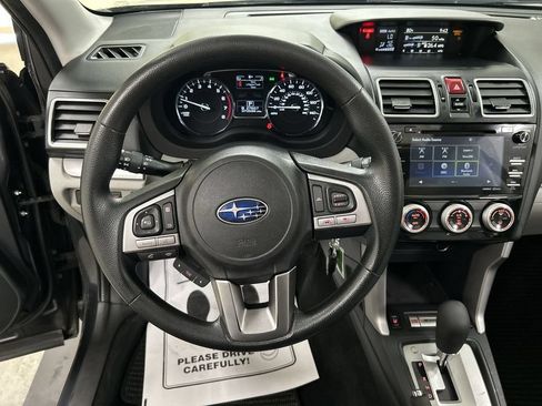 Used 2017 Subaru Forester 2.5i Premium AWD/4WD image 4