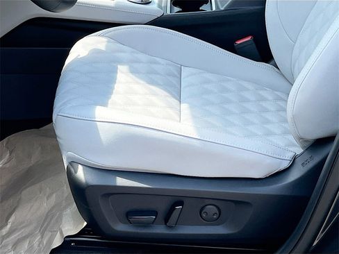 New 2025 Mitsubishi Outlander SEL image 19