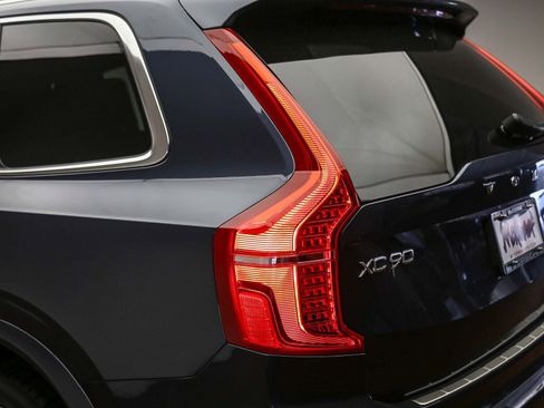 Used 2023 Volvo XC90 T8 Plus AWD/4WD image 11