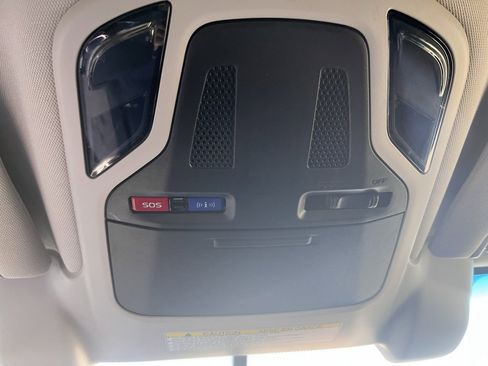 Used 2022 Subaru Outback Premium image 18