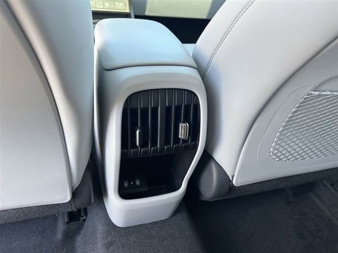 Used 2024 Hyundai Kona Limited FWD image 30