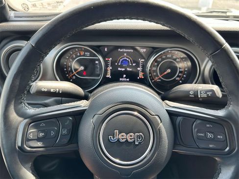 Used 2022 Jeep Gladiator Willys image 20