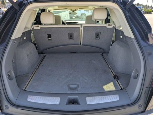 Used 2021 Cadillac XT5 Premium Luxury image 12