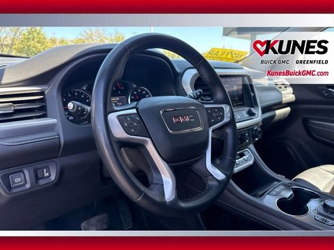 Used 2023 GMC Acadia SLT AWD/4WD image 15