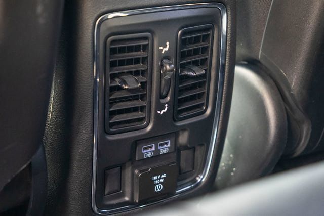 Used 2021 Jeep Grand Cherokee Limited AWD/4WD image 26