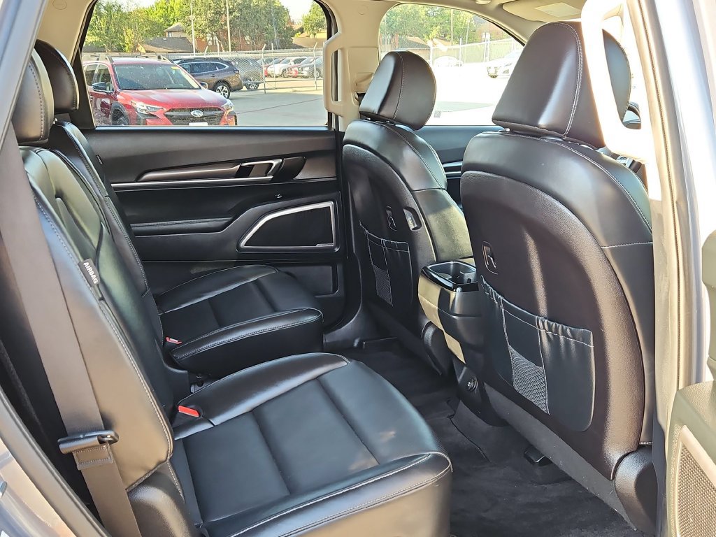 Used 2025 Kia Telluride S FWD image 28