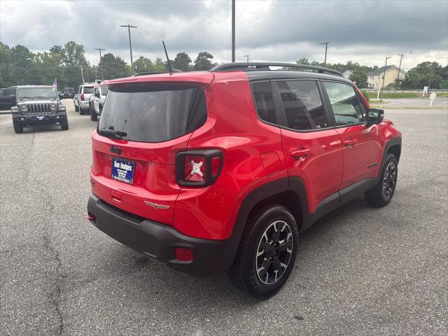 Used 2023 Jeep Renegade Trailhawk AWD/4WD image 4