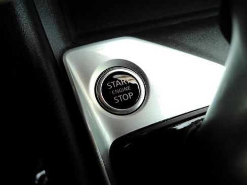 Used 2025 Nissan Altima 2.5 S FWD image 39