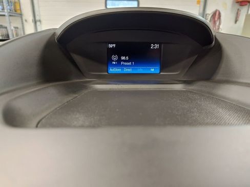 Used 2018 Ford Escape SE w/ SE Sport Appearance Package image 19