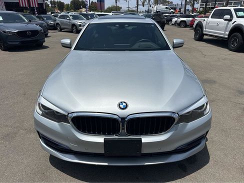 Used 2019 BMW 530e w/ Premium Package RWD image 2