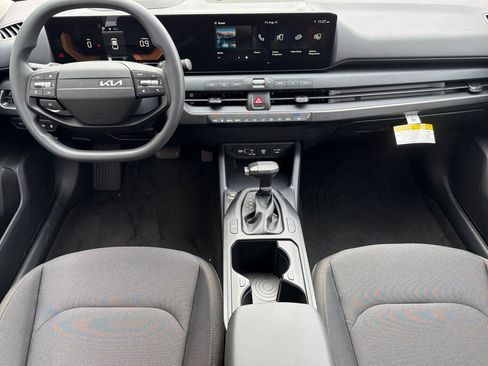 New 2026 Kia K4 FWD image 10