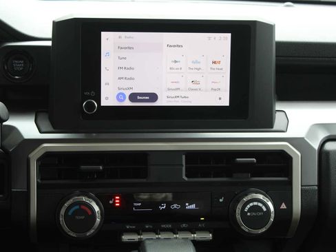 Used 2025 Toyota Tacoma SR5 AWD/4WD image 16