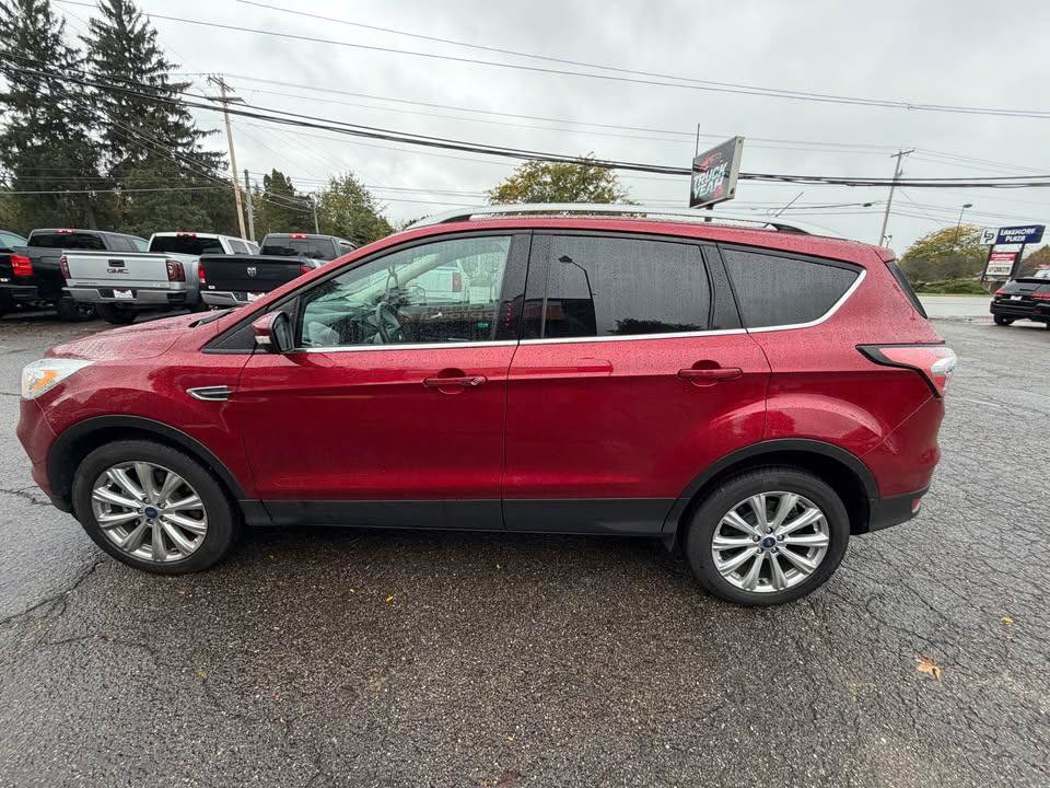 Used 2017 Ford Escape Titanium AWD/4WD image 2