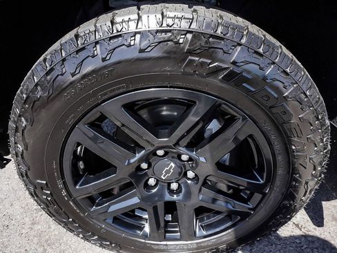 Used 2022 Chevrolet Silverado 1500 LT Trail Boss w/ Convenience Package II AWD/4WD image 27